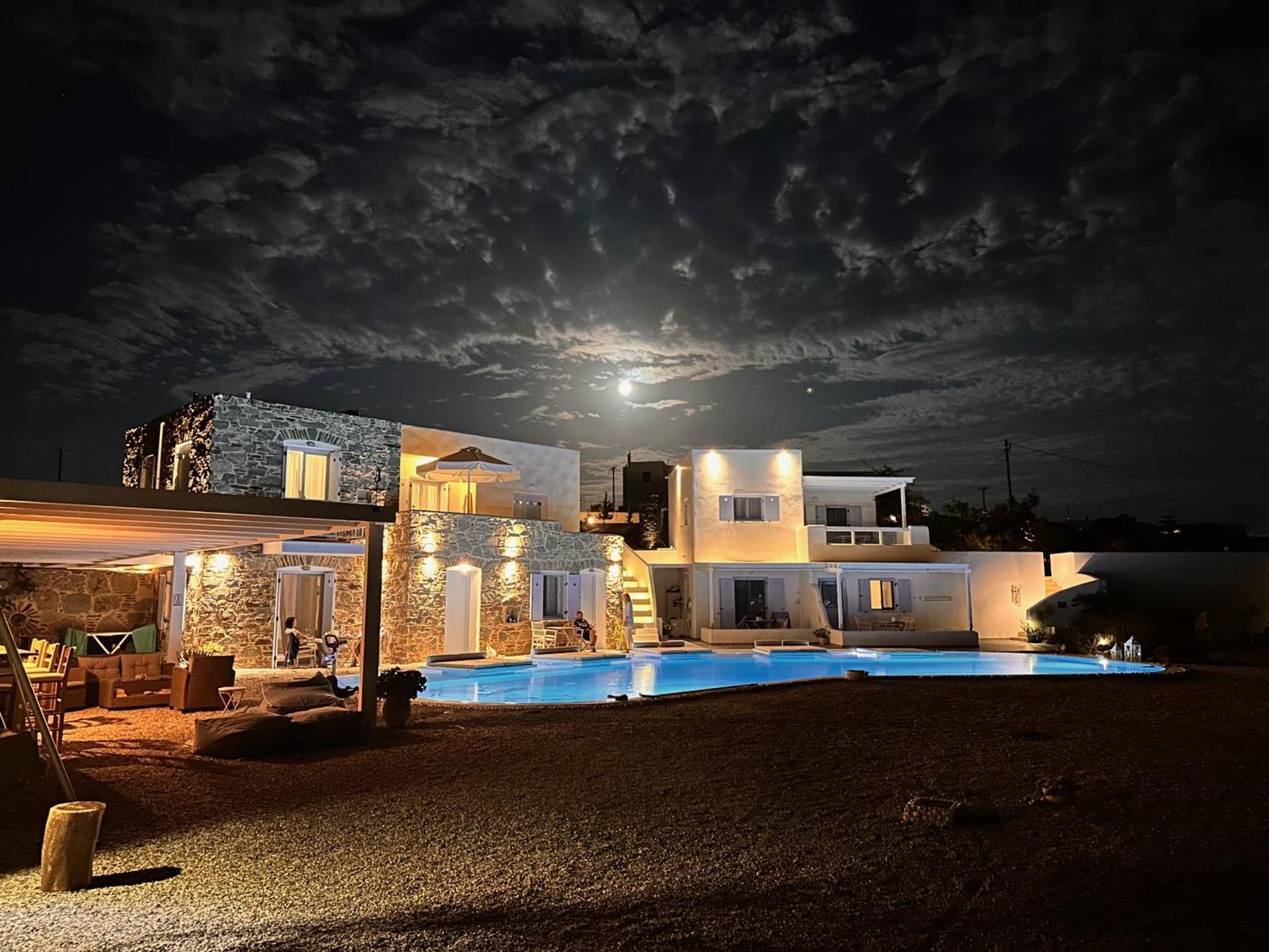 Blu Suites And Studios 아다마스 외부 사진